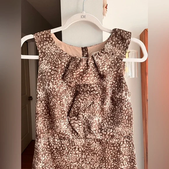 ANN TAYLOR LOFT Tan/Off White Front Ruffle Sleeveless Midi Dress - Picture 2 of 6